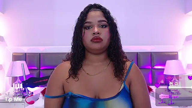 Snapshot of LennaEvans chatting on October 15, 10:59 am LennaEvans online show from October 15, 10:59 am