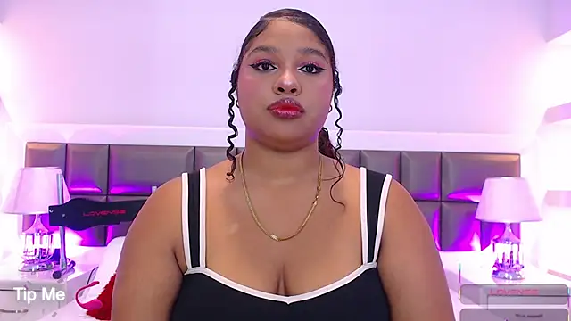 Snapshot of LennaEvans chatting on November 3, 11:44 am LennaEvans online show from November 3, 11:44 am