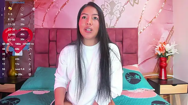 luna maisonn online show from September 12, 8:09 pm