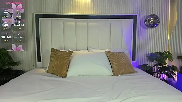 MariathLittle online show from September 26, 5:17 pm