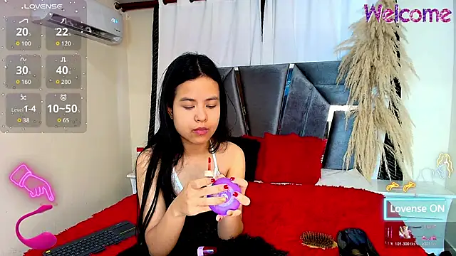 MiniLove 01 online show from December 17, 12:22 pm