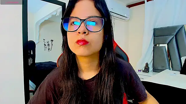 MiniLove 01 online show from March 11, 12:11 pm