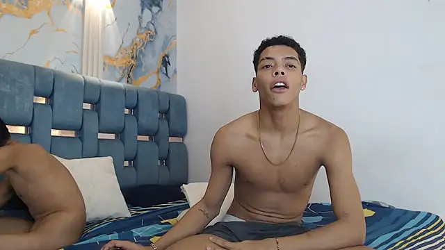 PRETTY FEM online show from February 20, 6:26 am