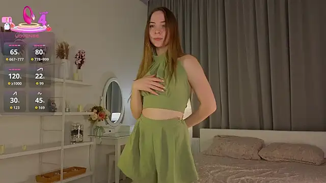 CarollSmithh online show from October 10, 9:03 pm