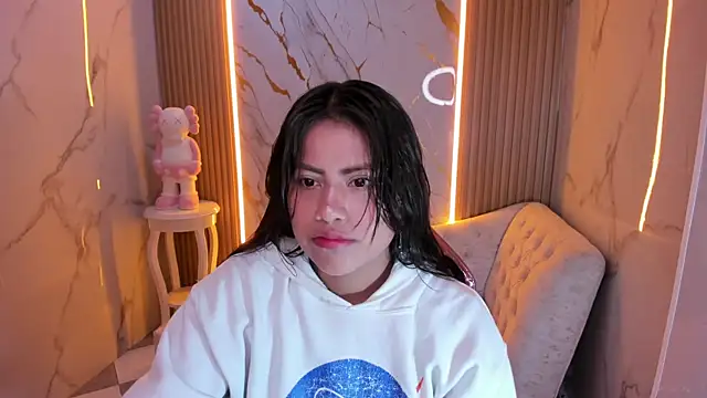 Victoria b  online show from September 25, 12:42 pm