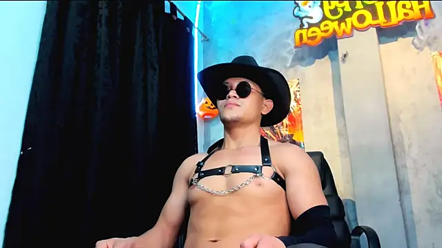 Snapshot of Manuel_FPG chatting on October 28, 1:20 am Manuel FPG online show from October 28, 1:20 am