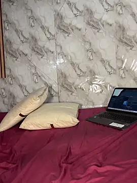 Jessyivonne online show from May 17, 1:58 am