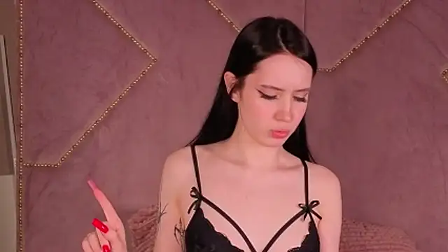 GraceMartinos online show from February 4, 11:49 am