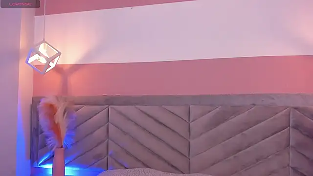 molly zanderbond  online show from October 23, 3:17 am