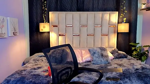 melody-rouss online show from September 20, 3:51 am