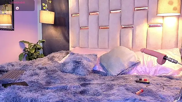 melody-rouss online show from September 21, 4:25 am