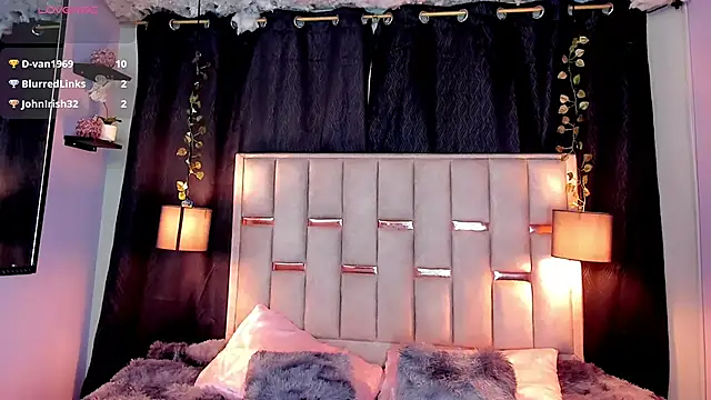 melody-rouss online show from October 3, 3:14 am