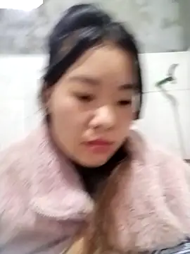 lylylove online show from October 25, 2:41 am