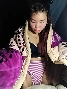 lylylove online show from January 10, 8:43 pm