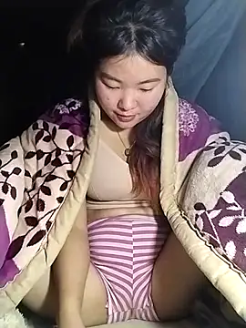 lylylove online show from February 10, 2:15 am