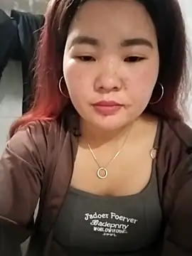 lylylove online show from March 19, 11:09 pm