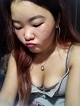 lylylove online show from May 17, 11:12 pm
