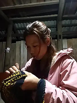 Snapshot of Ngocmi909 chatting on November 18, 1:37 pm Ngocmi909 online show from November 18, 1:37 pm