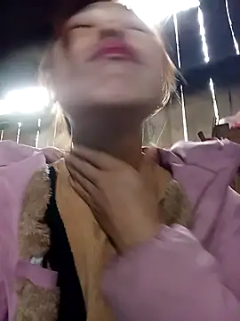 Snapshot of Ngocmi909 chatting on November 20, 4:45 am Ngocmi909 online show from November 20, 4:45 am