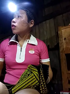 Snapshot of Ngocmi909 chatting on January 13, 1:27 pm Ngocmi909 online show from January 13, 1:27 pm