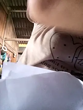 Snapshot of Sa2mh20 chatting on October 3, 3:47 am Sa2mh20 online show from October 3, 3:47 am