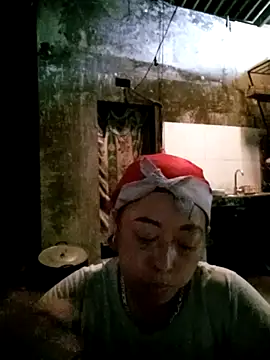 Snapshot of Sa2mh20 chatting on October 31, 5:41 am Sa2mh20 online show from October 31, 5:41 am