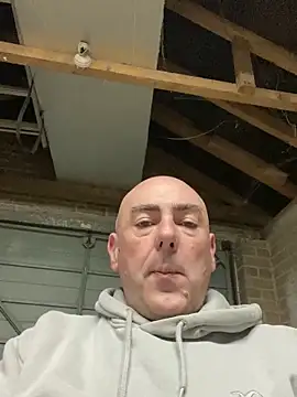 Snapshot of Richmcgee chatting on March 15, 8:15 pm Richmcgee online show from March 15, 8:15 pm