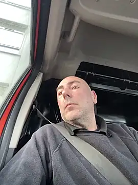 Snapshot of Richmcgee chatting on March 30, 6:47 am Richmcgee online show from March 30, 6:47 am