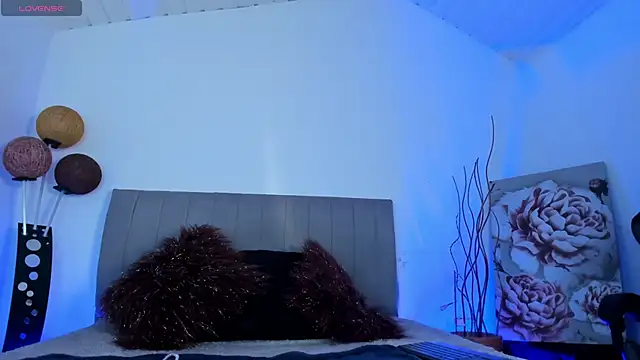 Snapshot of SoffiRousee chatting on September 25, 3:32 am SoffiRousee online show from September 25, 3:32 am