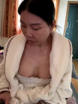 xiiuuff18 online show from November 20, 1:50 am