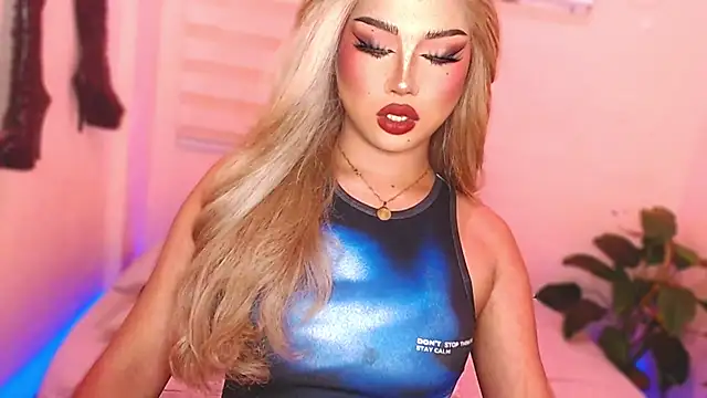 Snapshot of MissRumi_Hunter chatting on December 20, 8:32 am MissRumi Hunter online show from December 20, 8:32 am