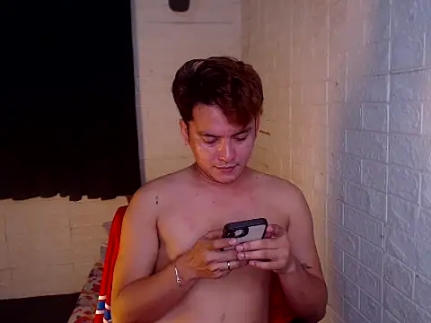 Snapshot of Tempting_jon chatting on May 22, 12:55 pm Tempting jon online show from May 22, 12:55 pm