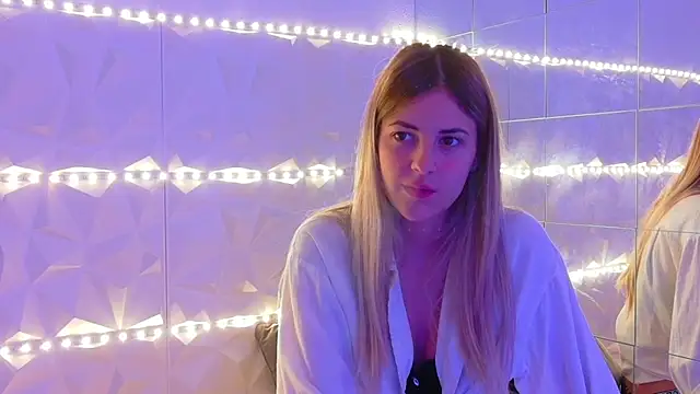 Aishha  online show from September 19, 5:20 am