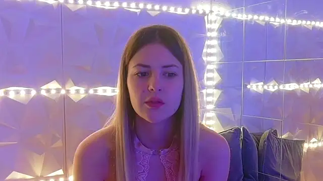 Aishha  online show from December 15, 5:34 am