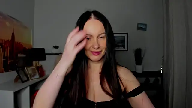 Velvet Jasmine online show from December 3, 6:21 am