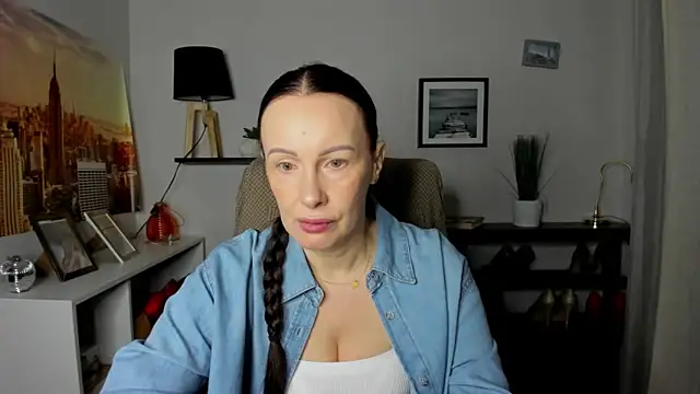 Velvet Jasmine online show from February 6, 6:29 am