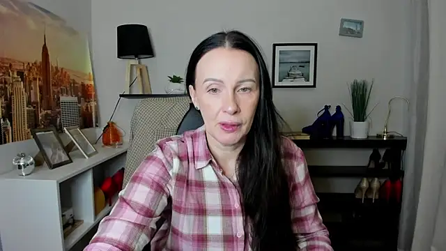 Velvet Jasmine online show from February 10, 6:28 am