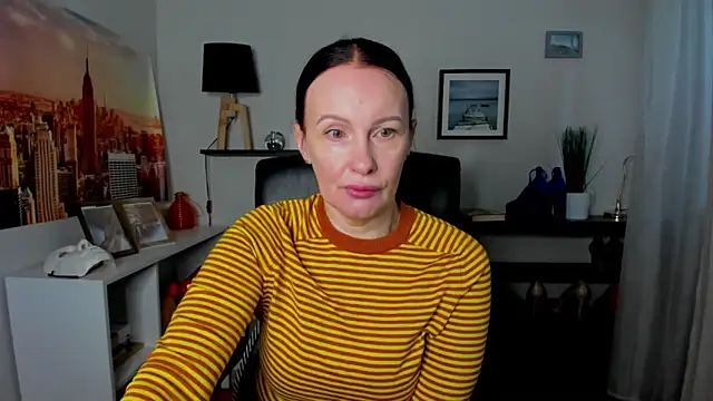 Velvet Jasmine online show from April 9, 5:18 am