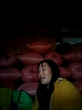 miss-su online show from December 17, 6:41 am