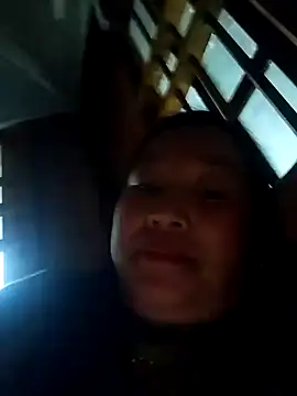 miss-su online show from March 9, 7:56 am