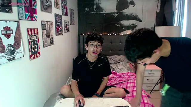 Snapshot of maik_x_dave chatting on October 17, 3:14 pm maik x dave online show from October 17, 3:14 pm