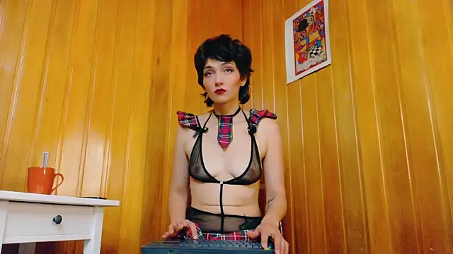 Zafiro Gem  online show from October 16, 8:54 pm