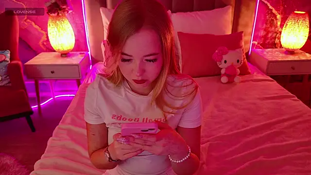 MellisaLanee online show from September 24, 4:10 pm