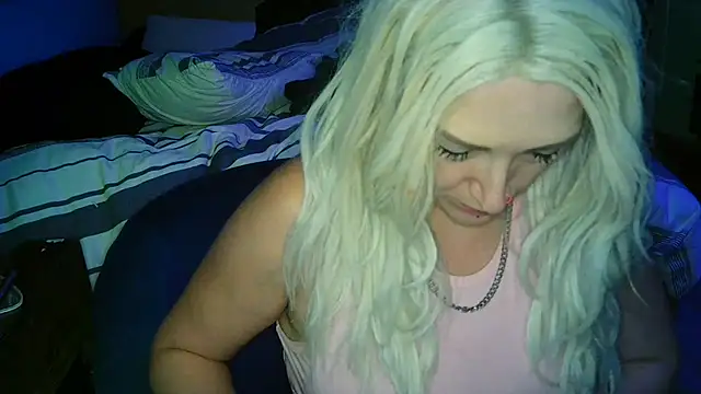 cutiekayls online show from August 6, 5:09 am