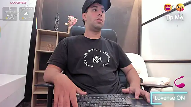 JhoanMontes online show from September 18, 7:38 pm