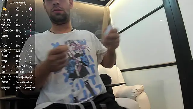 JhoanMontes online show from September 25, 7:50 pm