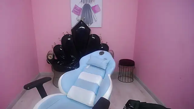 Isabella Mendez  online show from October 26, 1:39 pm