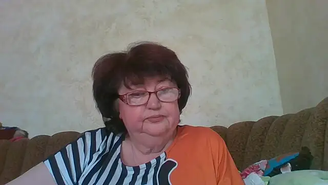 Snapshot of MilaSky5303 chatting on September 30, 9:14 am MilaSky5303 online show from September 30, 9:14 am