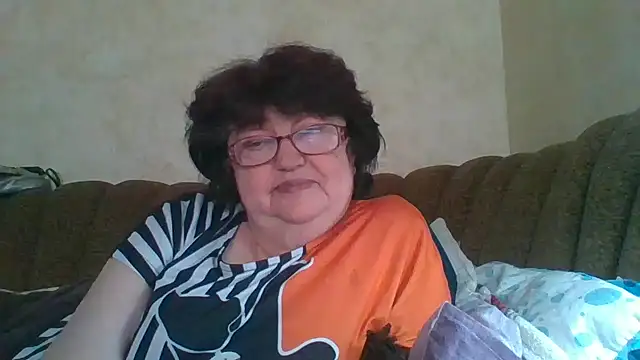 Snapshot of MilaSky5303 chatting on October 14, 11:55 am MilaSky5303 online show from October 14, 11:55 am