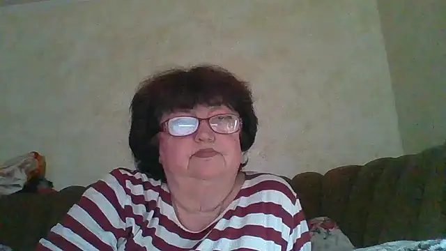 Snapshot of MilaSky5303 chatting on October 26, 10:32 am MilaSky5303 online show from October 26, 10:32 am